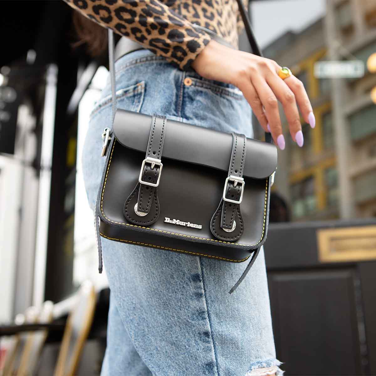 Dr. Martens Leather Crossbody Bag 7 Satchel Black תיק ד"ר מרטינס