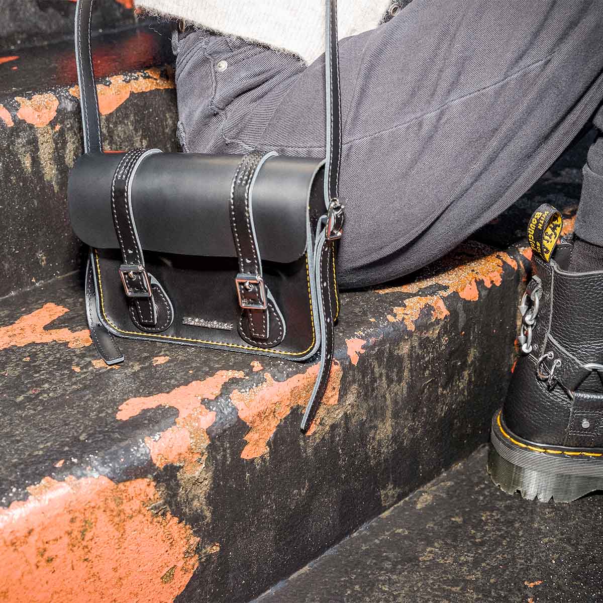 Dr. Martens Leather Crossbody Bag 7 Satchel Black תיק ד"ר מרטינס