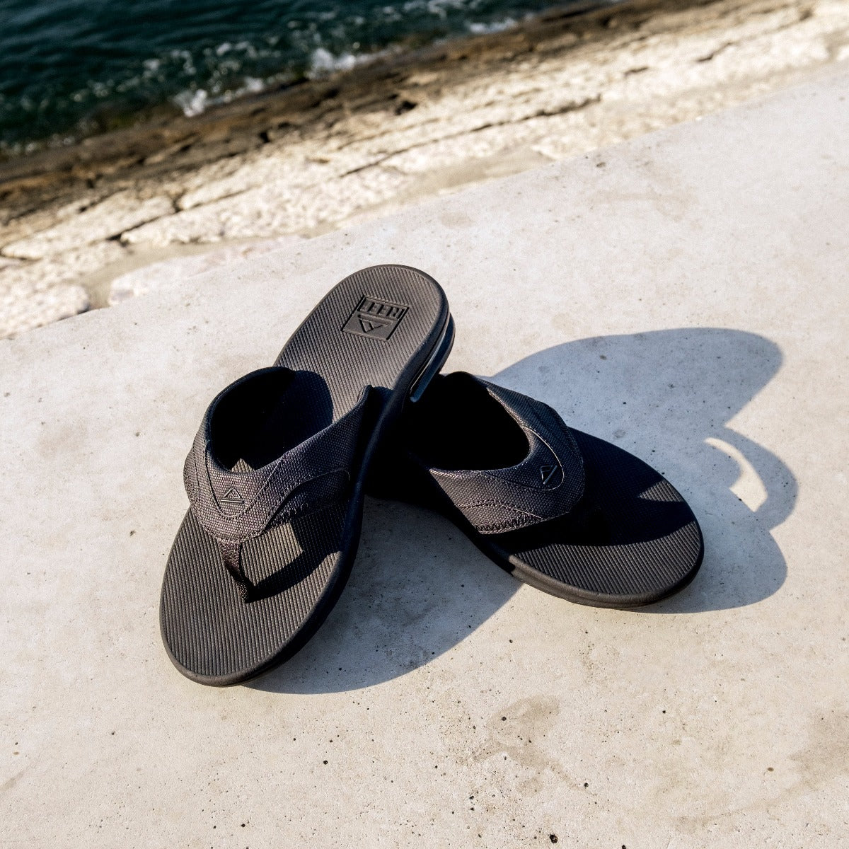 Reef Phantom Nias Black Grey כפכפי גברים ריף