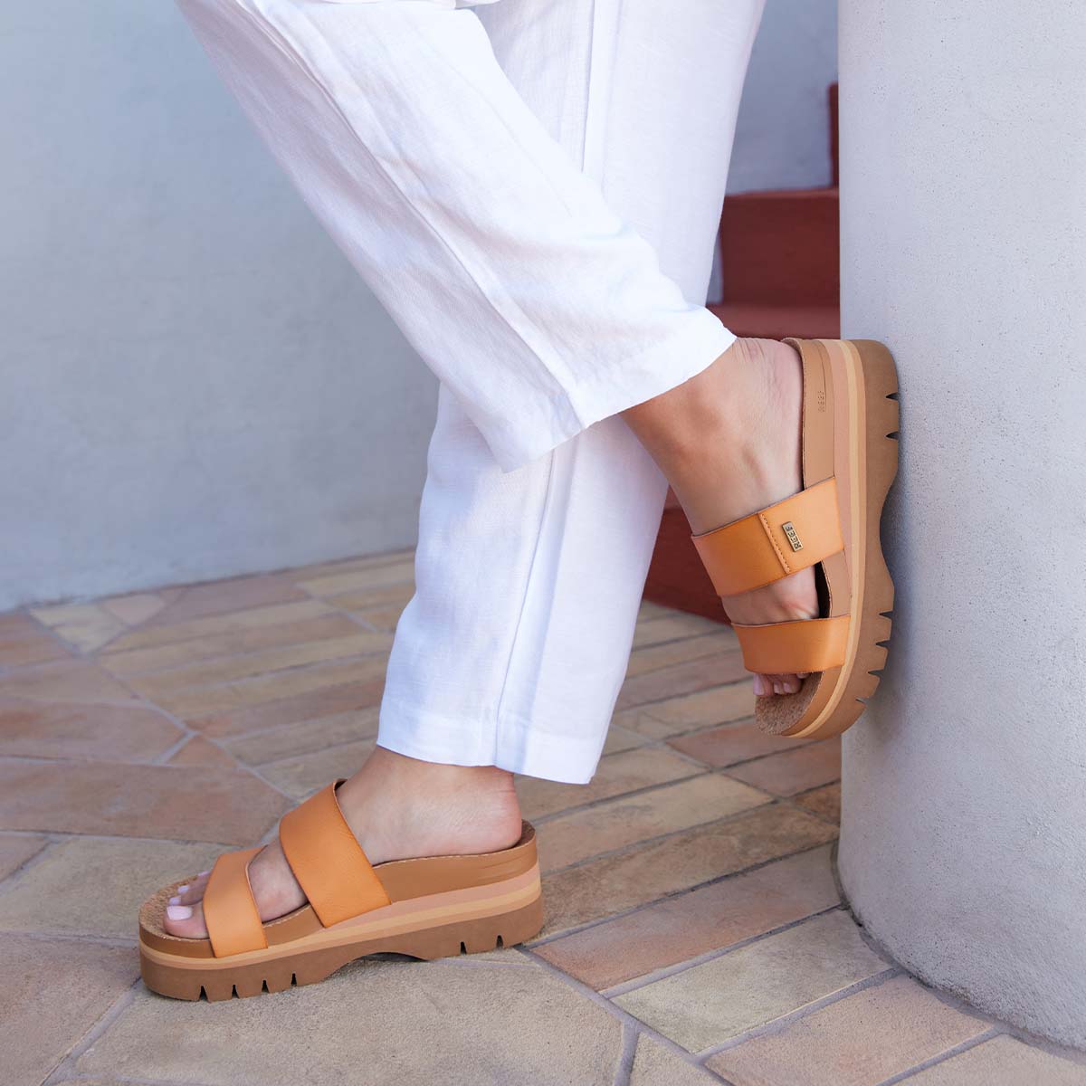 Reef Cushion Vista Hi 2.5 Natural כפכפי נשים ריף