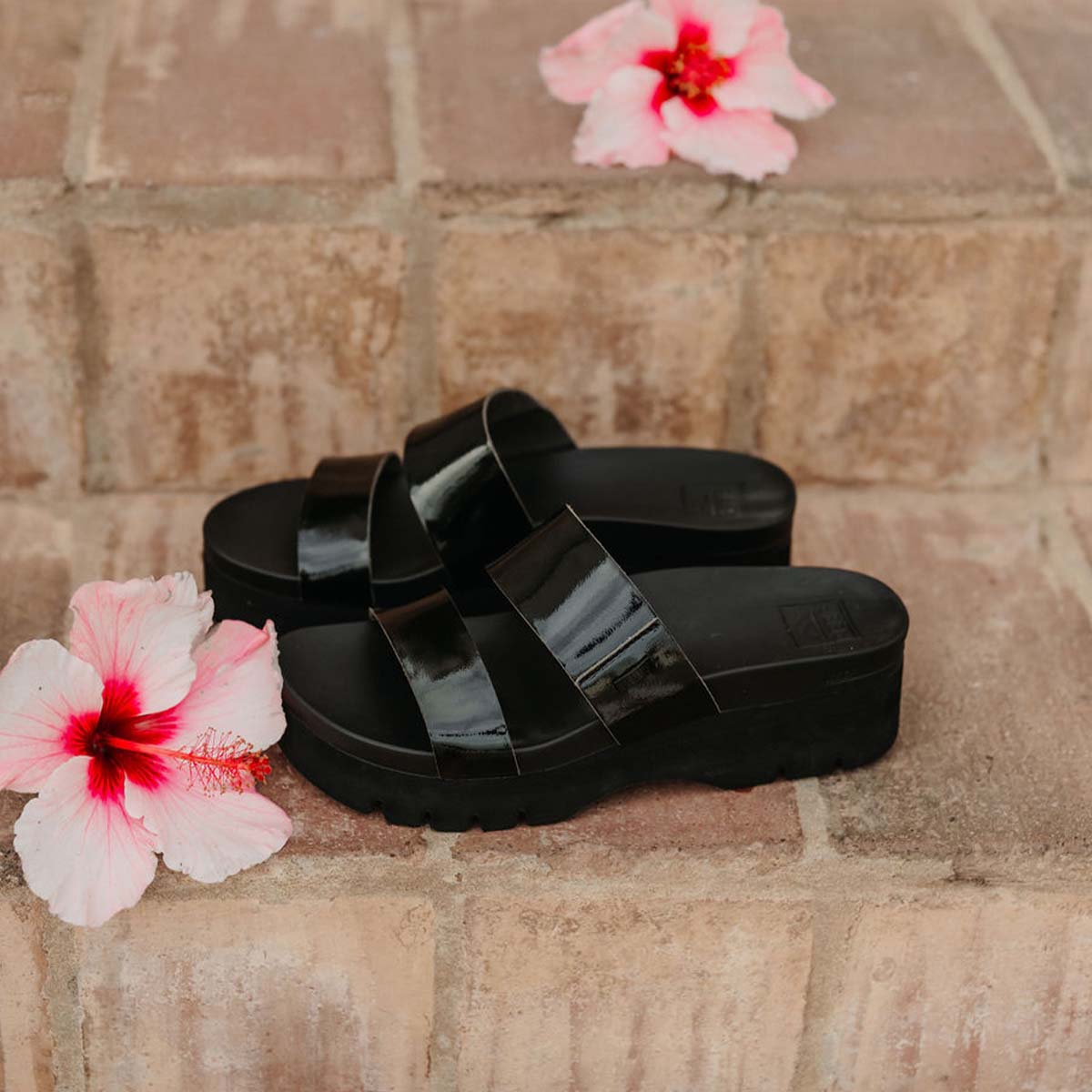 כפכפי נשים ריף Reef Cushion Vista Higher Black Patent