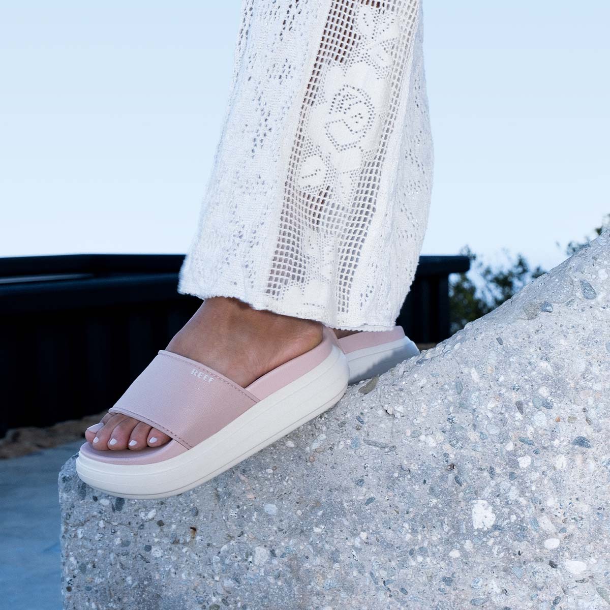 Reef Cushion Bondi Bay Cameo Rose כפכפי ריף לנשים