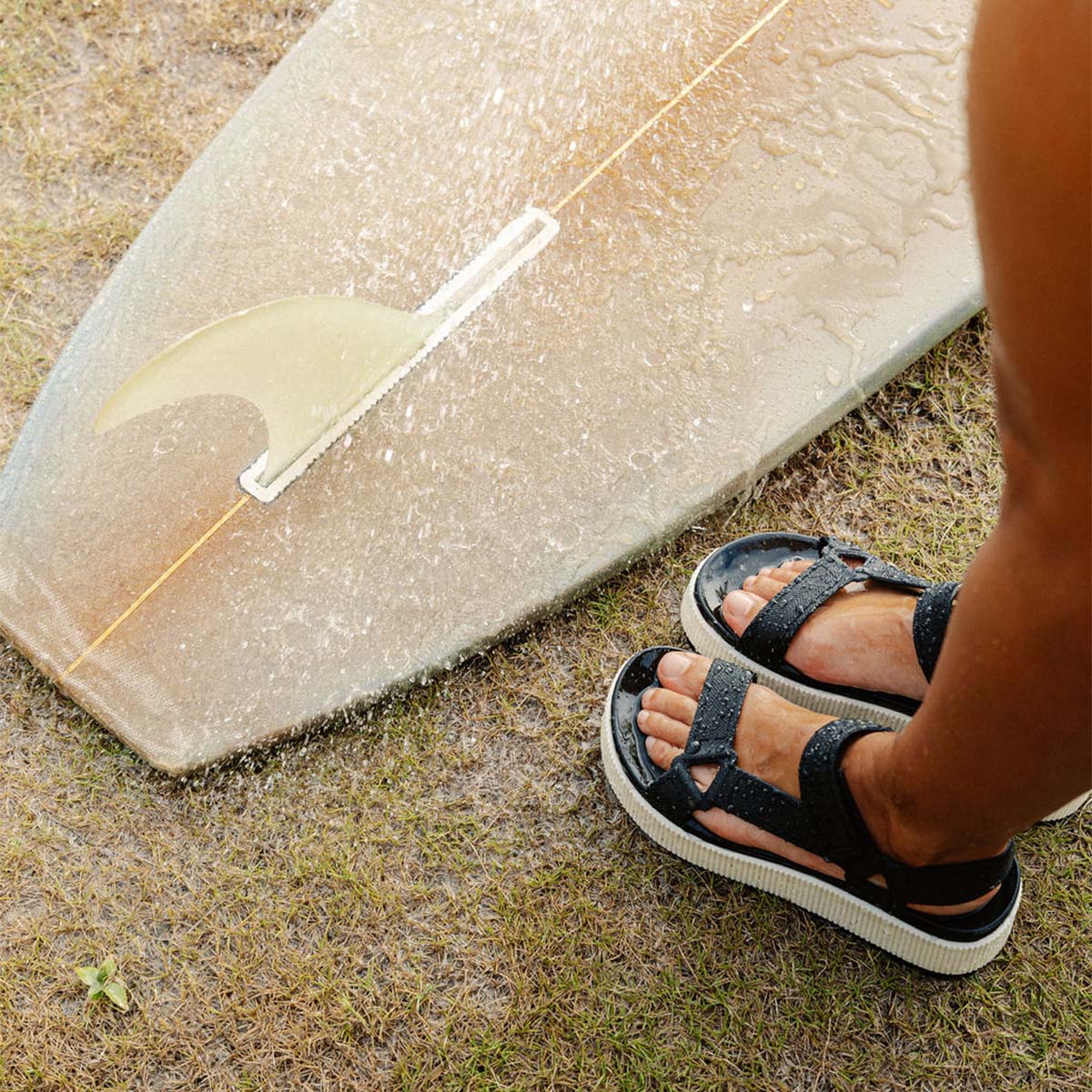 Reef Water Rem Higher Black Vintage סנדלי ריף לנשים