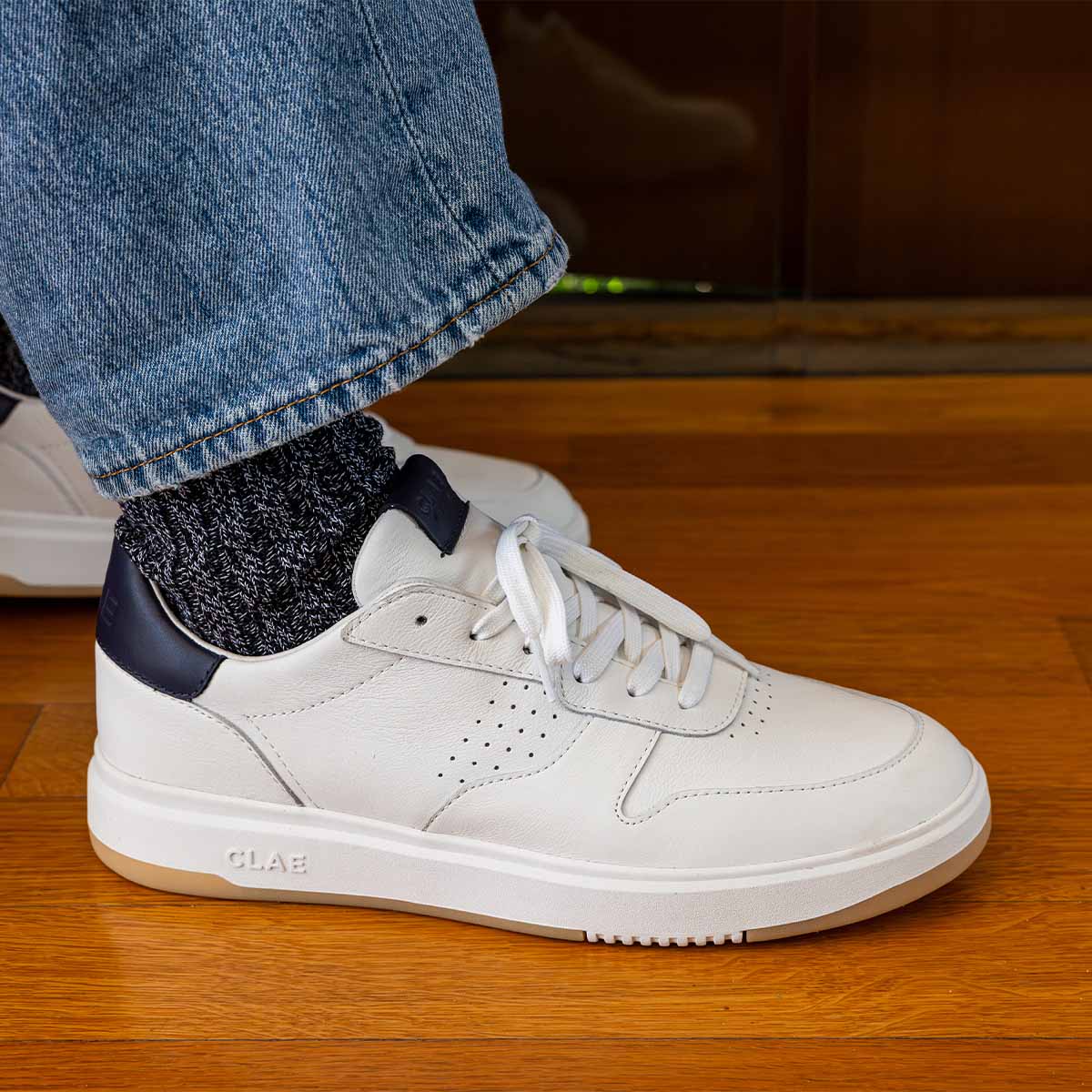 Clae Moses White Navy men סניקרס גברים