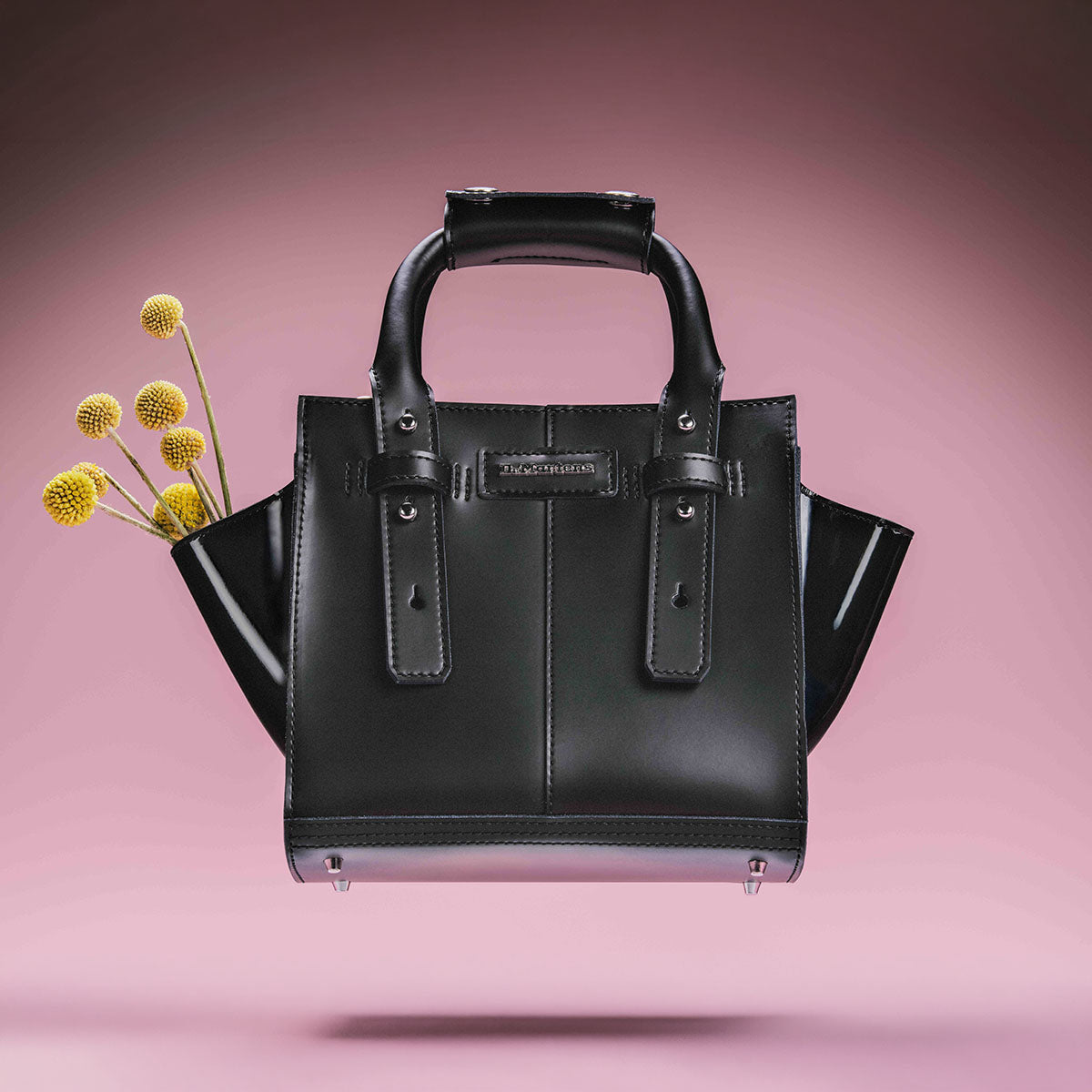 Dr. Martens Small Leather Tote Bag Small Black תיק יד מרטינס