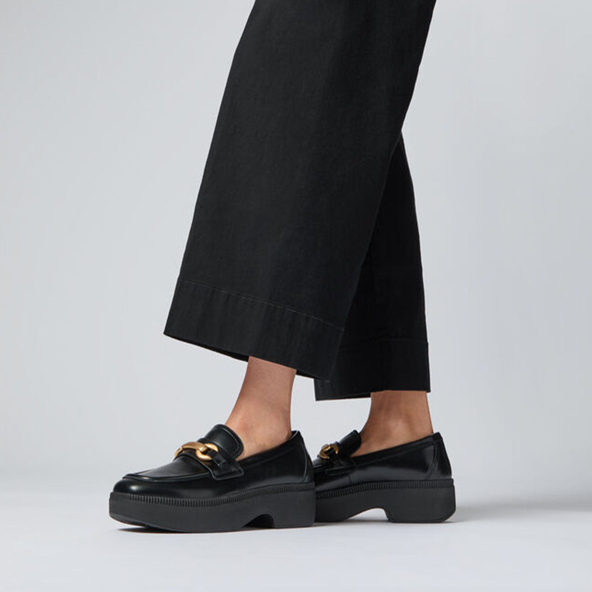 Fit-Flop F-Luma Chunky Wedge Loafers Black פיט פלופ פ-לומה צאנקי שחור נשים