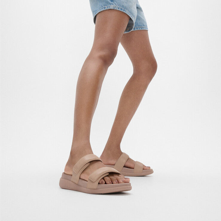 Fit Flop F-Mode Go Adjustable Flatform Two-Bar Slides Classic Beige מוד גו סלייד