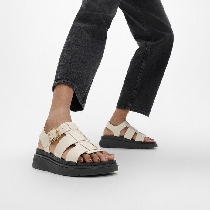 Fit Flop Gen-FF Leather Fisherman Sandals Paris Beige סנדלי נשים פיט פלופ