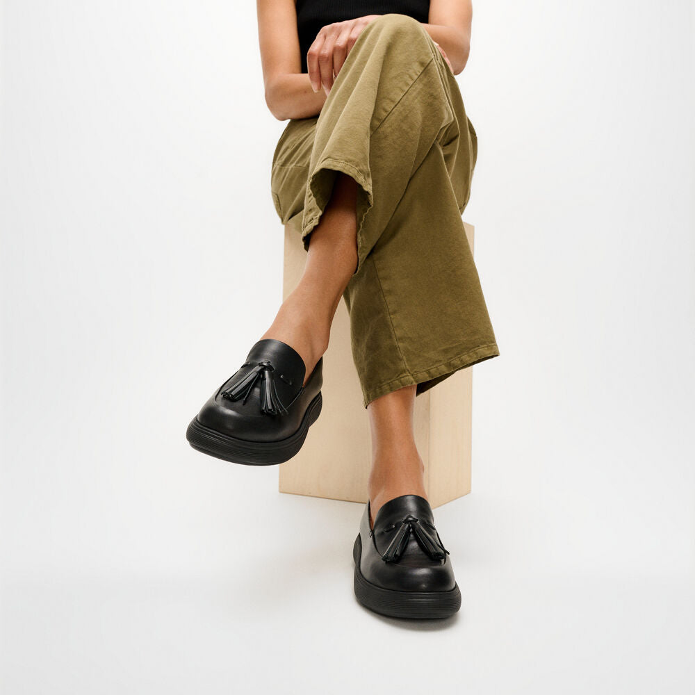 Fit Flop IQ-Comff Loafer All Black נעלי מוקסין פיטפלופ לנשים