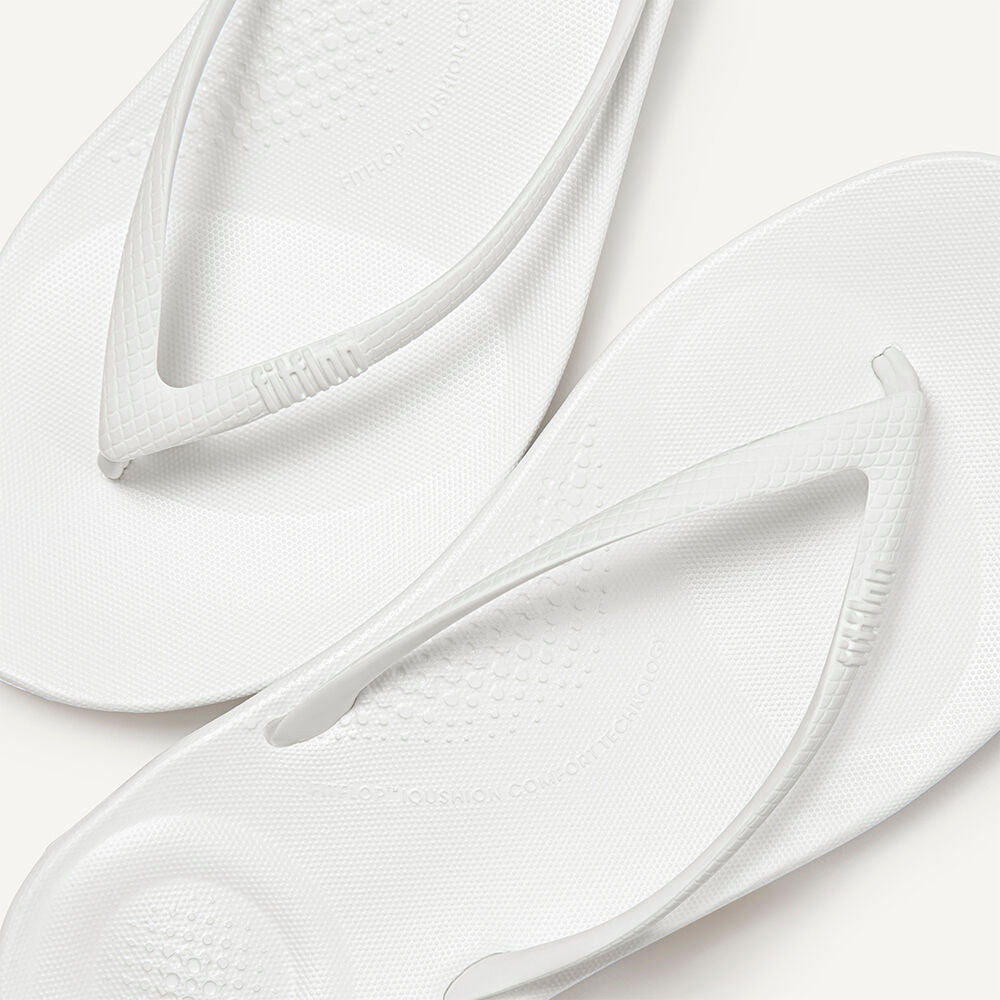 Fit Flop Iqushion Ergonomic Flip Flops Urban White כפכפי פיטפלופ לנשים