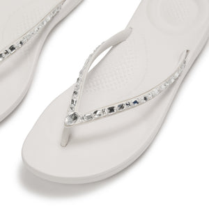 Fit Flop Iqushion Multi Tone Crystal Adornment Urban White כפכפי פיטפלום לנשים