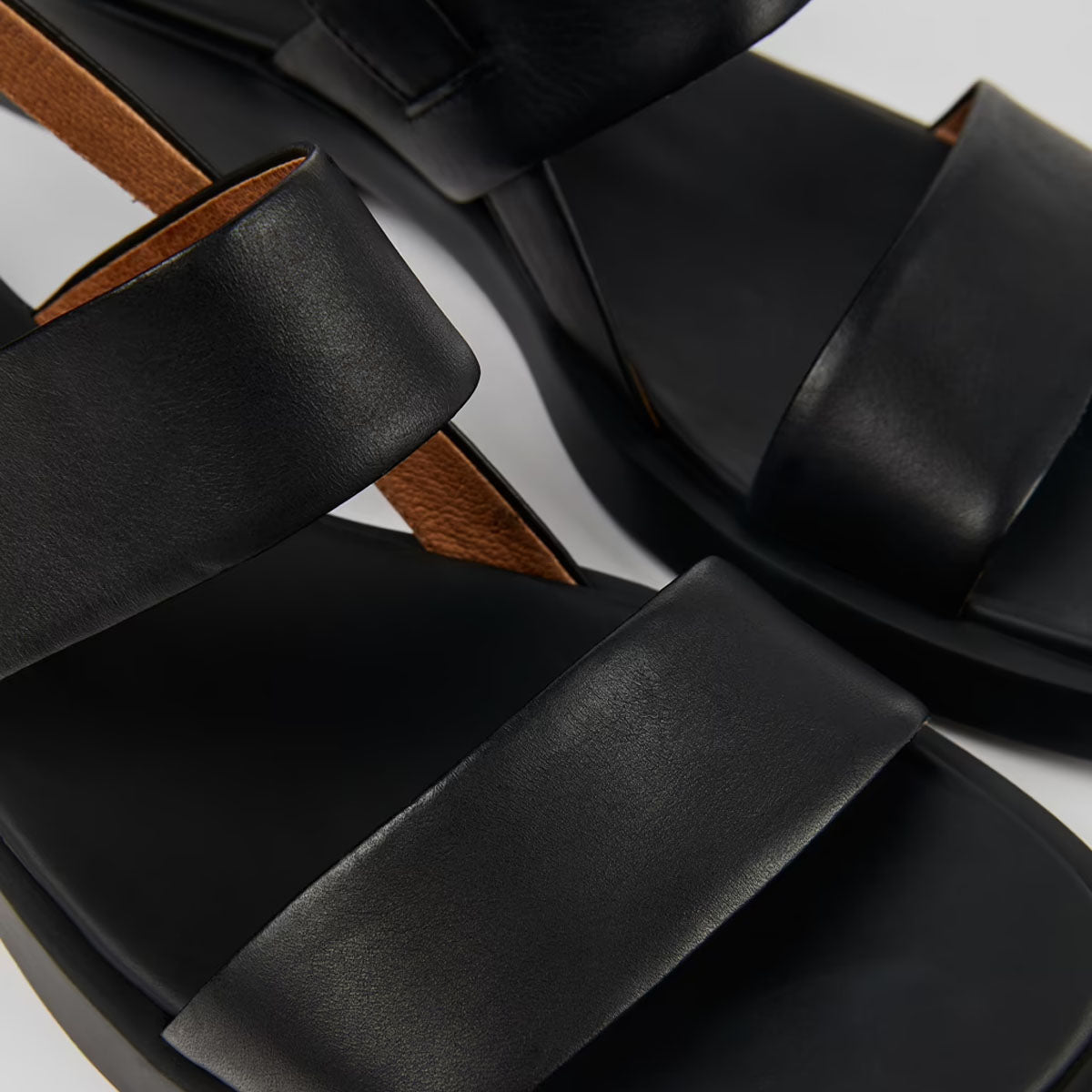 Camper Dana Black Leather Sandals for Women סנדלי קמפר לנשים