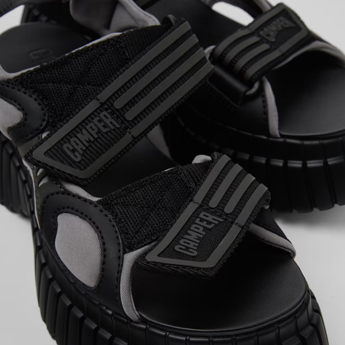 Camper Pix BCN Multicolor Leather and Textile Sandals for Women סנדלי קמפר לנשים