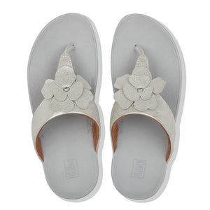 Fit Flop Lottie Corsage Suede Toe Thongs Silver כפכפי פיט פלופ