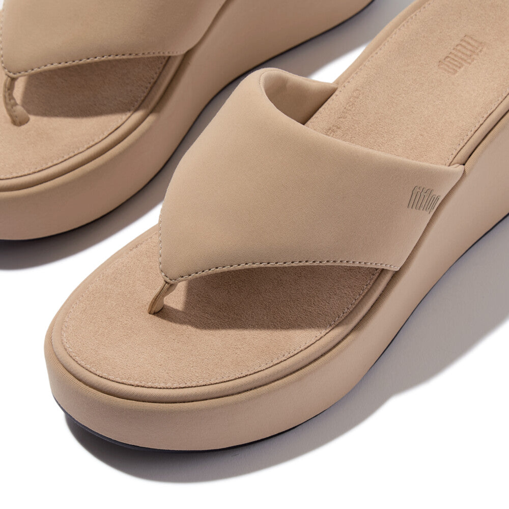 Fit Flop Platfforms Wedge Toe Post Sandals Classic Beige פלטפורמה וודג`ס טו פוסט בז