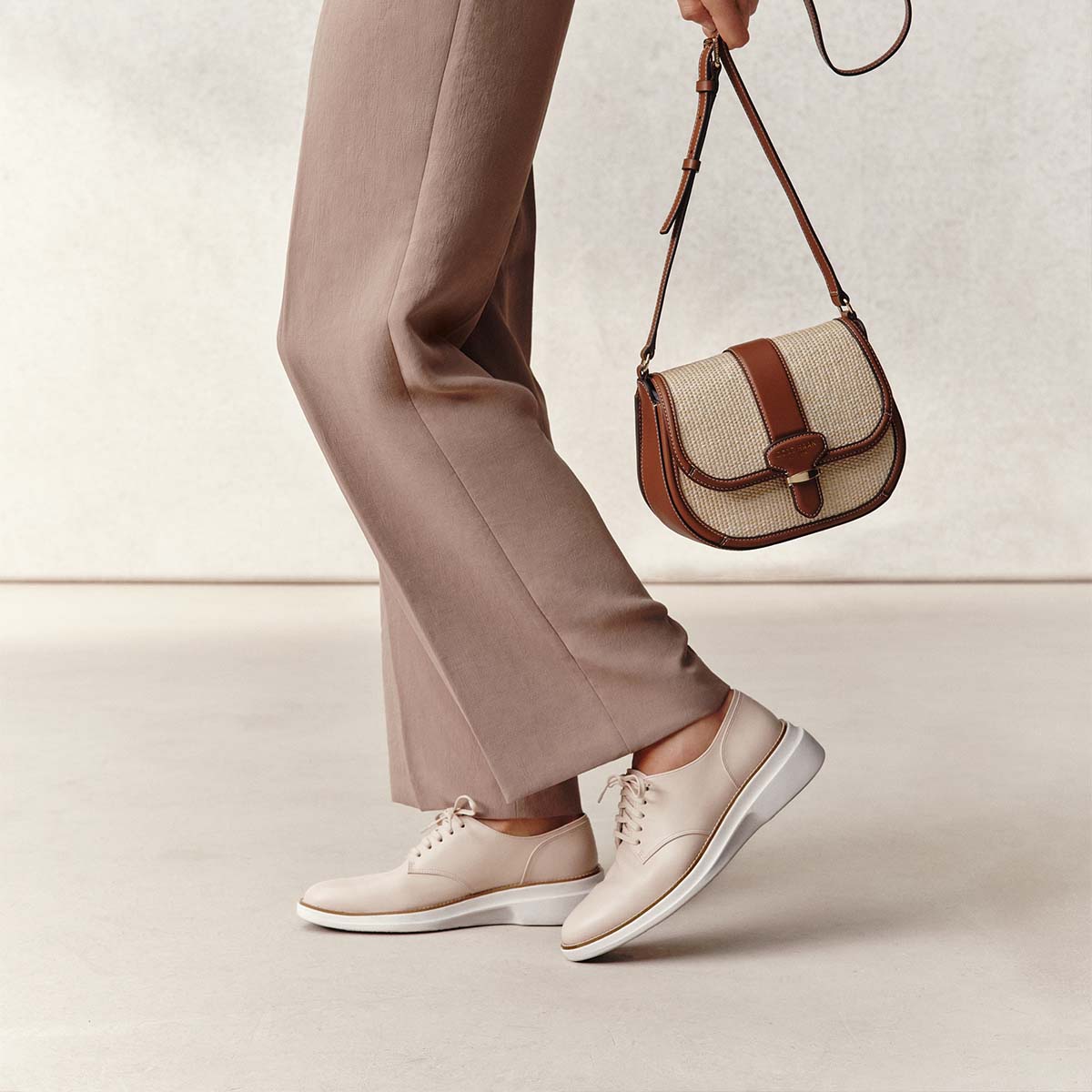 Cole Haan Grand Shadowlite Sand Dollar נעלי אלכנט נשים קול האן