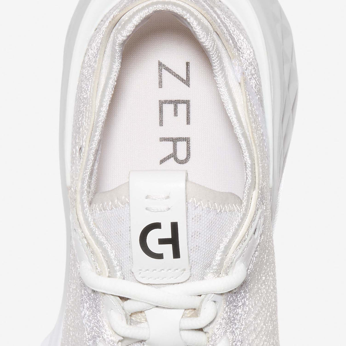 Cole Haan Women's 5.ZERØGRAND Embrostitch Running Shoe נעלי קול האן לנשים