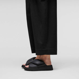 Birkenstock Theda Cross Strap Black Women כפכפי בירקנשטוק תדה שחור לנשים