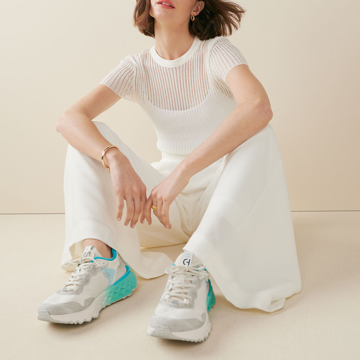 Cole Haan Women's 5.ZERØGRAND Embrostitch Running Shoe נעלי קול האן לנשים