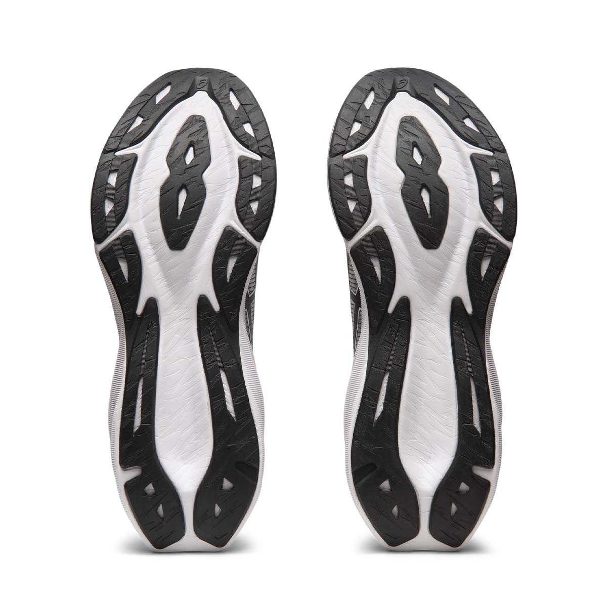 Asics Novablast 3 LE Men Black White אסיקס נובה בלאסט 3 גברים