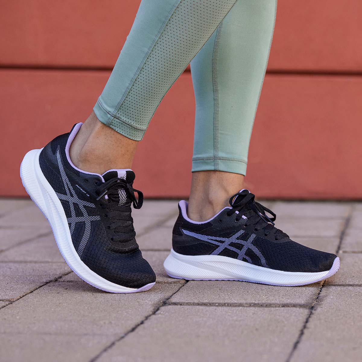 Asics Patriot 13 Women Black Digital Violet נעלי אסיקס לנשים