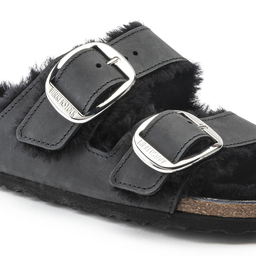 Arizona Big Buckle Shearling Black בירקנשטוק כפכפי נשים אריזונה אבזם גדול עם פרווה