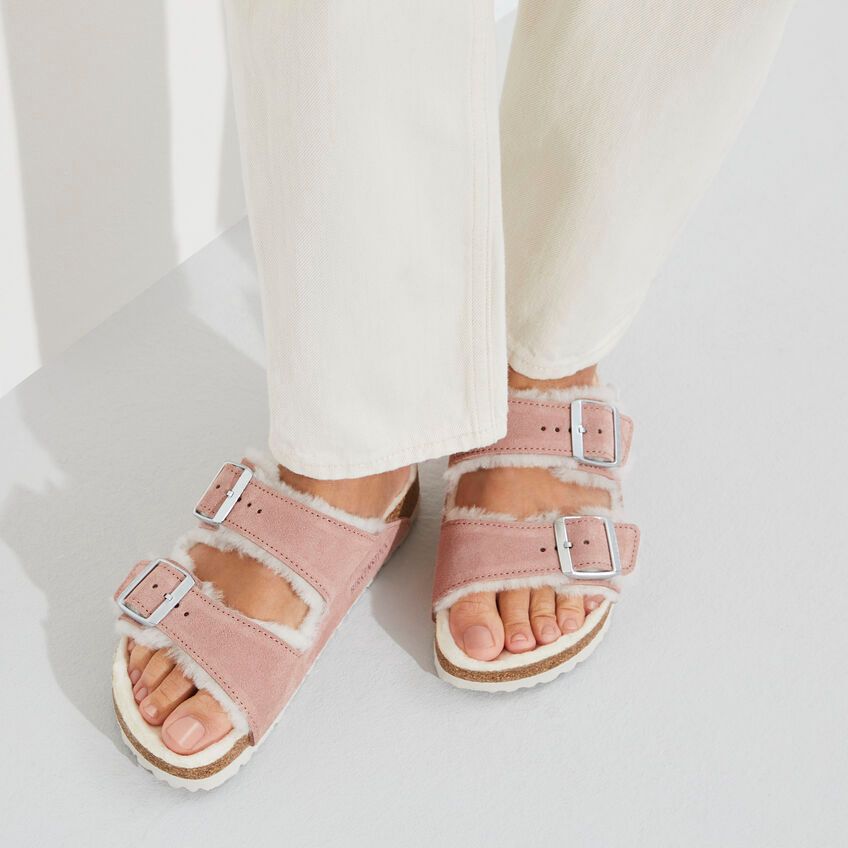 Birkenstock Arizona Fell Pink Clay בירקנשטוק כפכפי נשים אריזונה עם פרווה