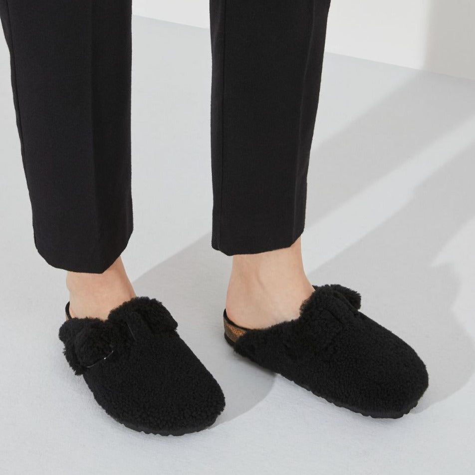 Birkenstock Boston Big Buckle Teddy Black בירקנשטוק בוסטון אבזם פרווה  נשים שחור