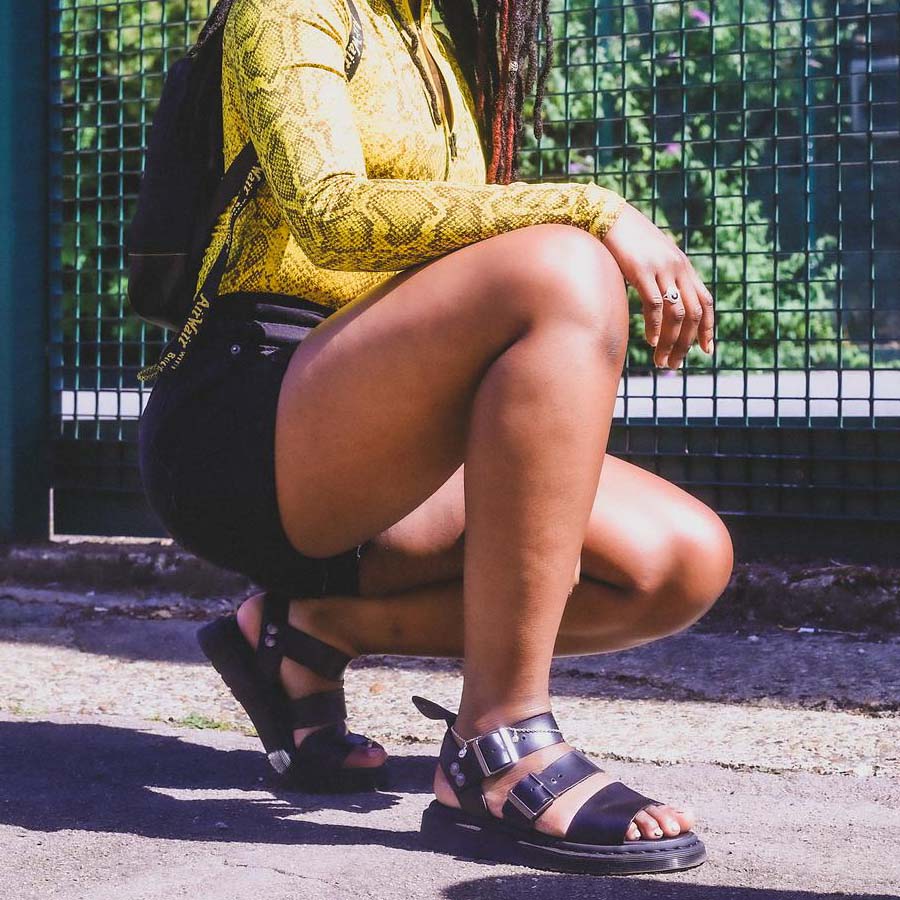 סנדלי ד"ר מרטינס גריפון Dr. Martens Gryphon Brando Black