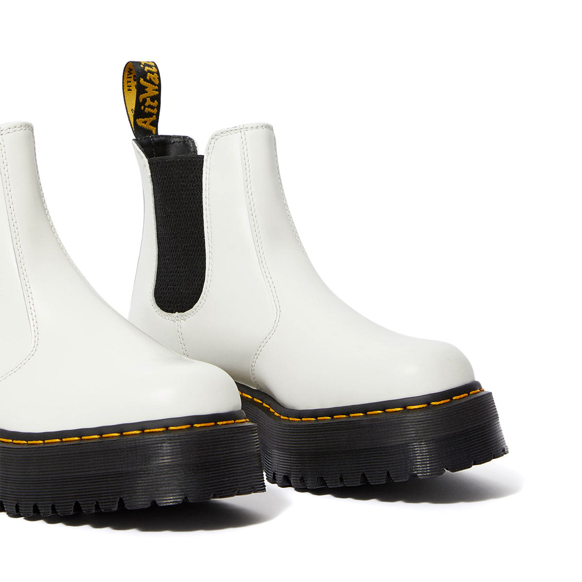 נעלי ד״ר מרטינס Dr. Martens Quad Chelsea Boot Smooth White