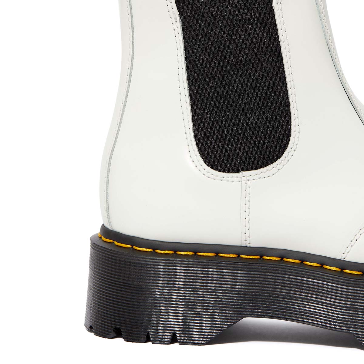 נעלי ד״ר מרטינס Dr. Martens Quad Chelsea Boot Smooth White