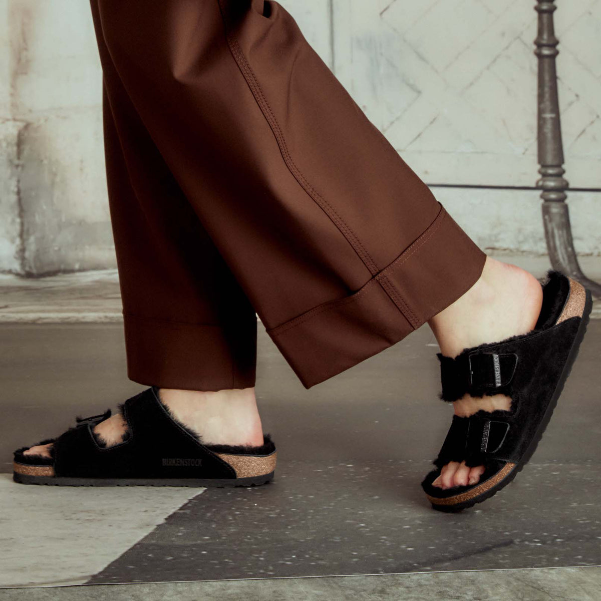 Birkenstock Arizona Fur Black בירקנשטוק כפכפי אריזונה נשים