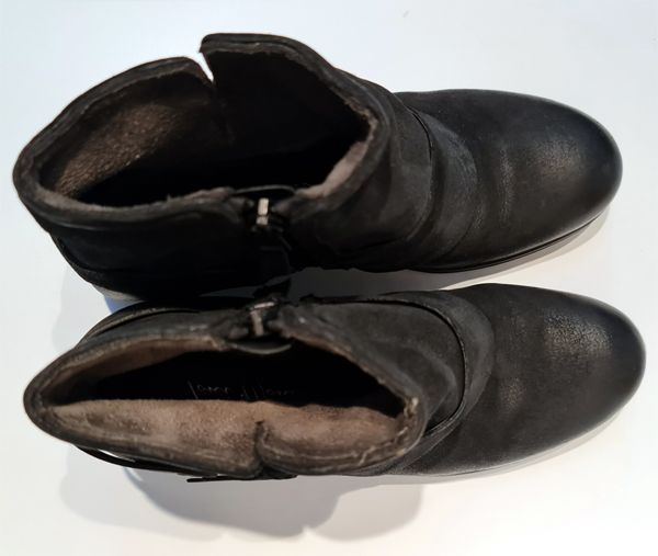 Toni Mondavi Seymour Black - מגפוני נשים