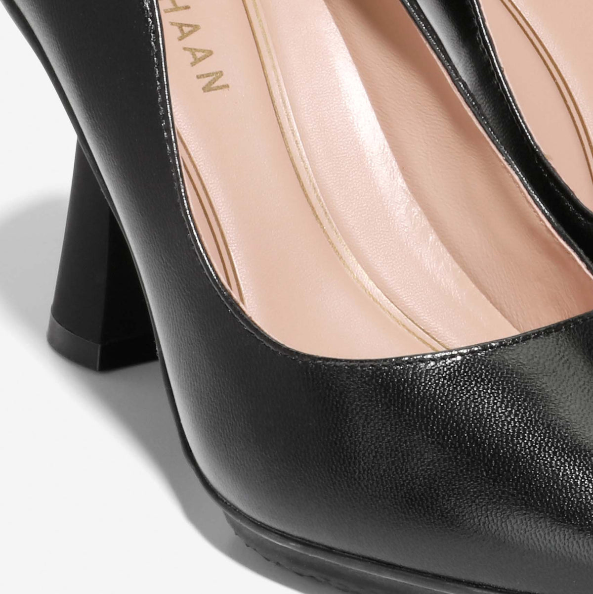 Cole Haan Women's Grand Ambition York Pump Black נעלי נשים קול האן